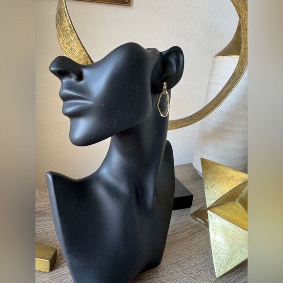 Gold Roman Numeral Earrings A1412 - Picture 4 of 4